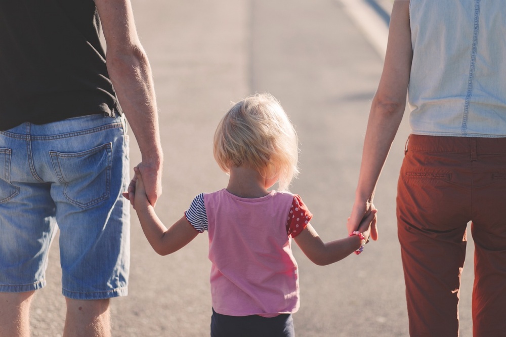Dalla Rai meno fake news sulle “famiglie omogenitoriali” e i diritti dei bambini